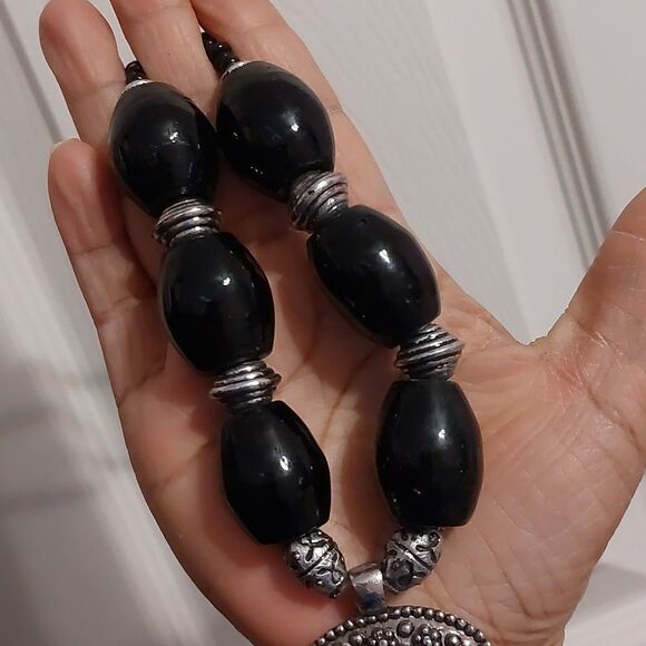 Chunky Black Stones and Tibetan Style Metal Beads Necklace Steampunk Pendant - Picture 4 of 7